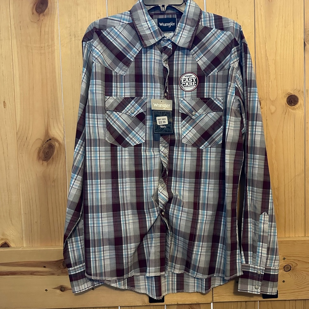 Men’s Wrangler / New With Tags / Size Large